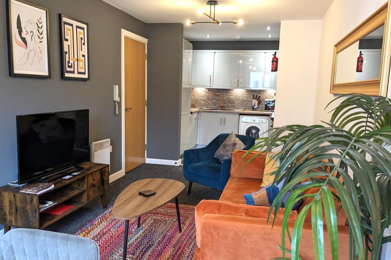Gorgeous Modernised City Centre Apartment Coventry Exterior photo